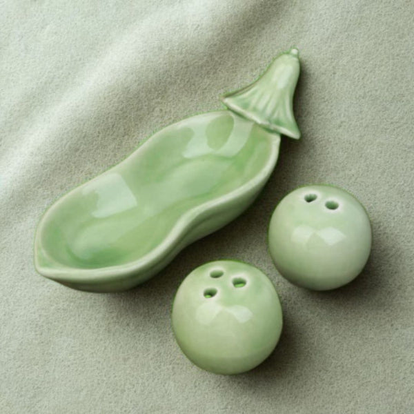 Like Two Peas In A Pod Salt and Pepper Shaker Set