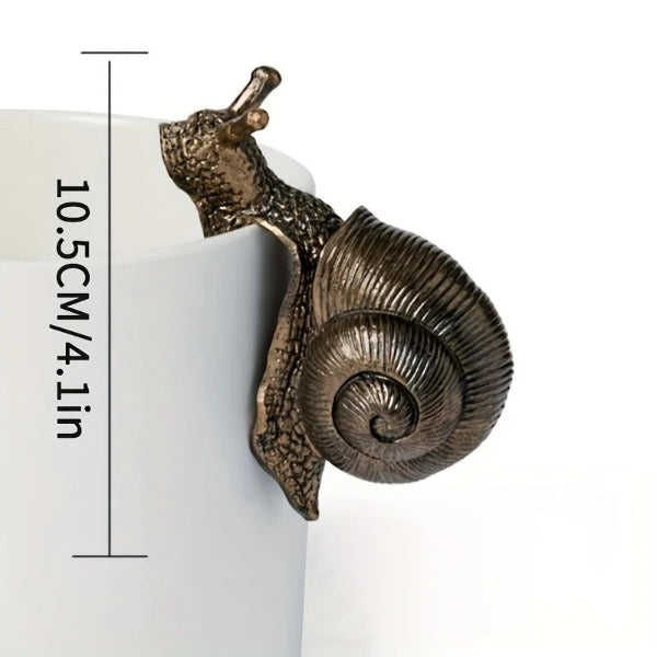 Snail Plant Pot Ornament