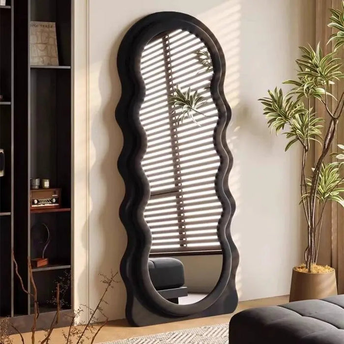 Wavy Mirror