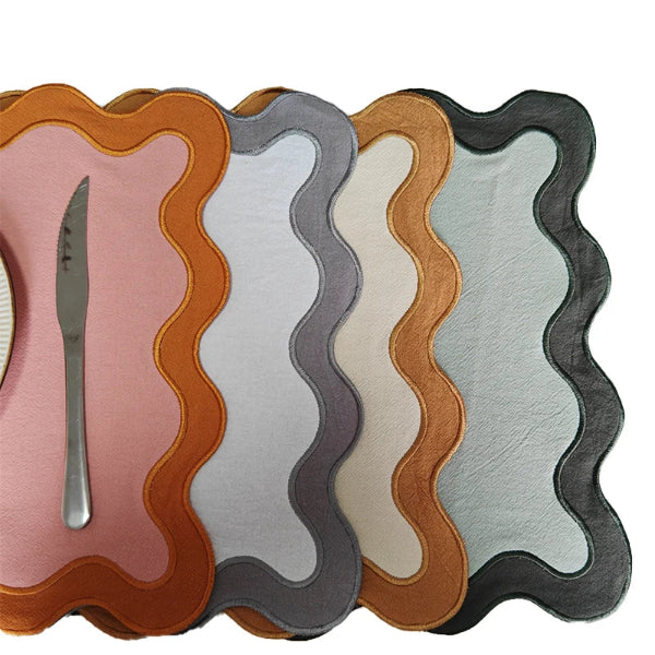 Scalloped Placemat (Set of 6 - Assorted Colours)