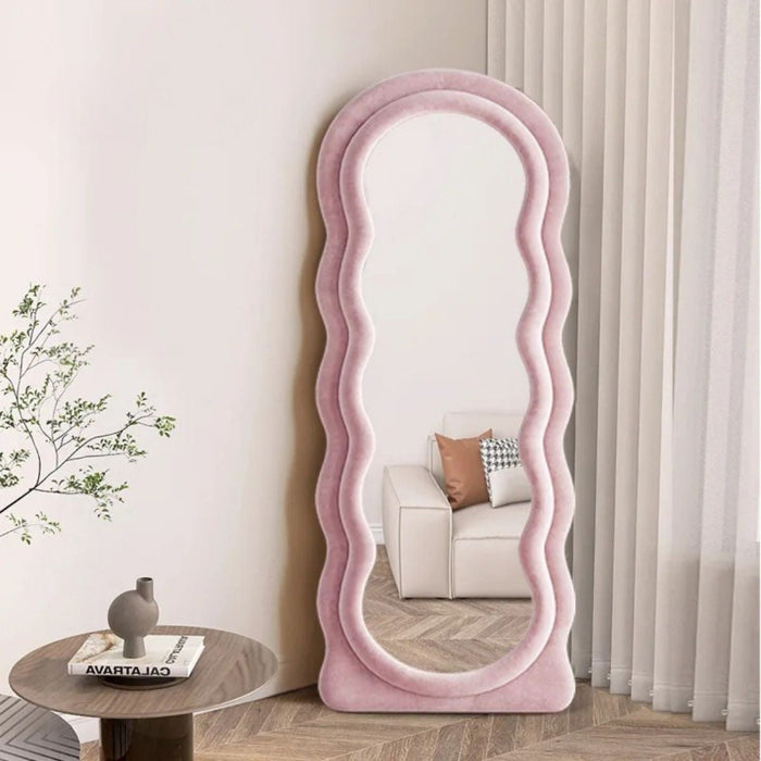 Wavy Mirror