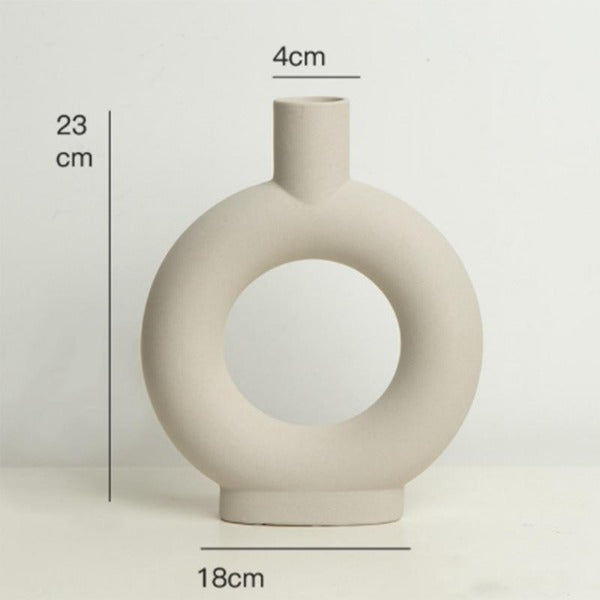 round vase